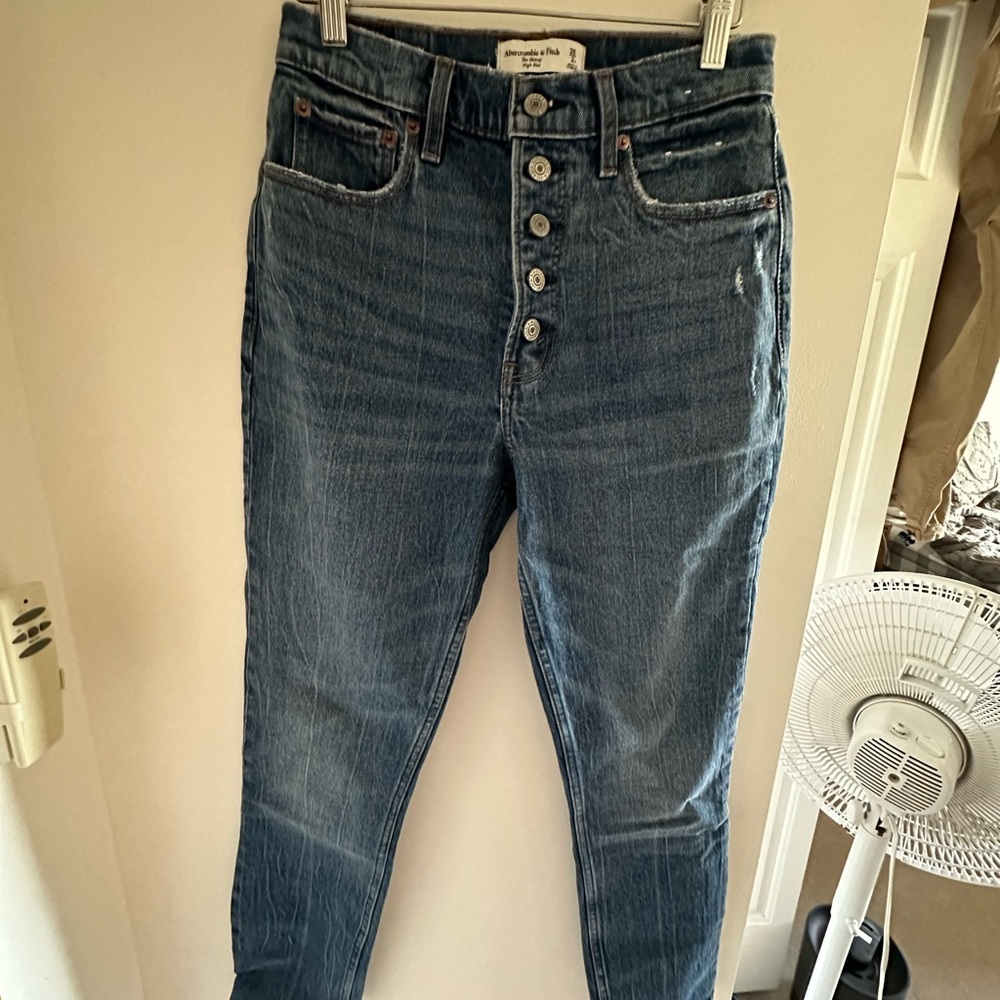 NEVER WORN: Skinny High Rise Jeans